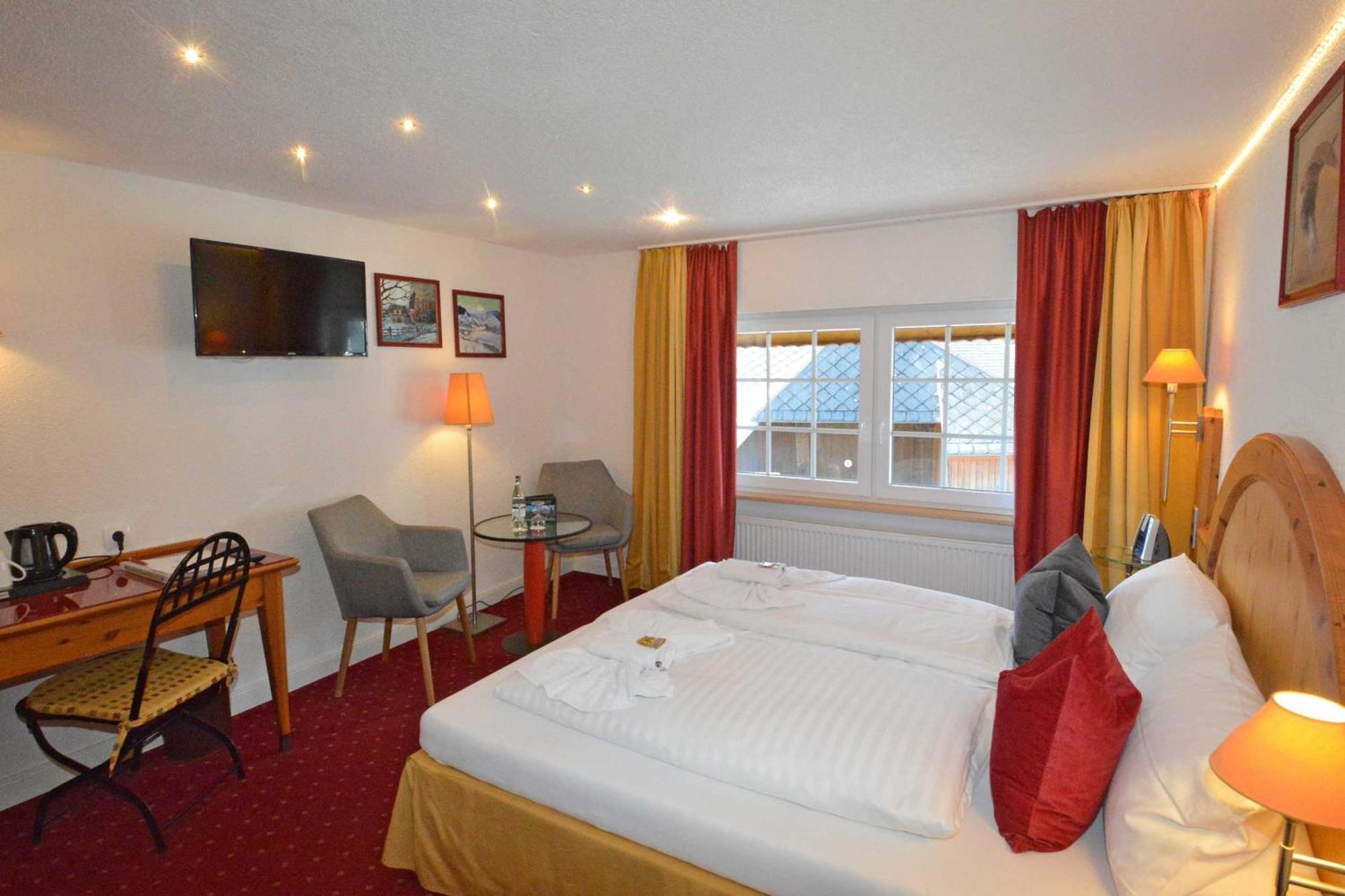 Hotel Hirschen Menzenschwand Ngoại thất bức ảnh
